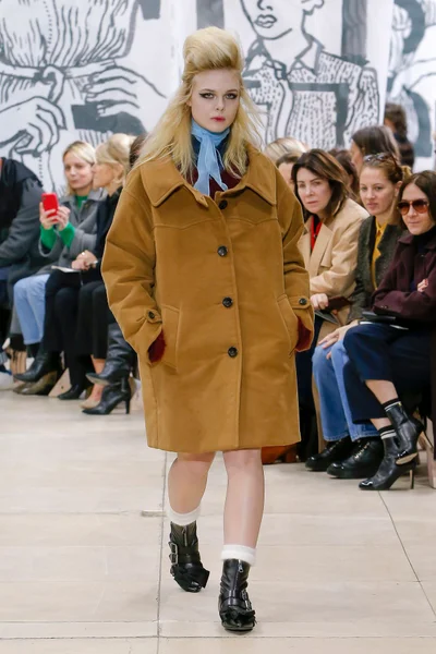 Look 1